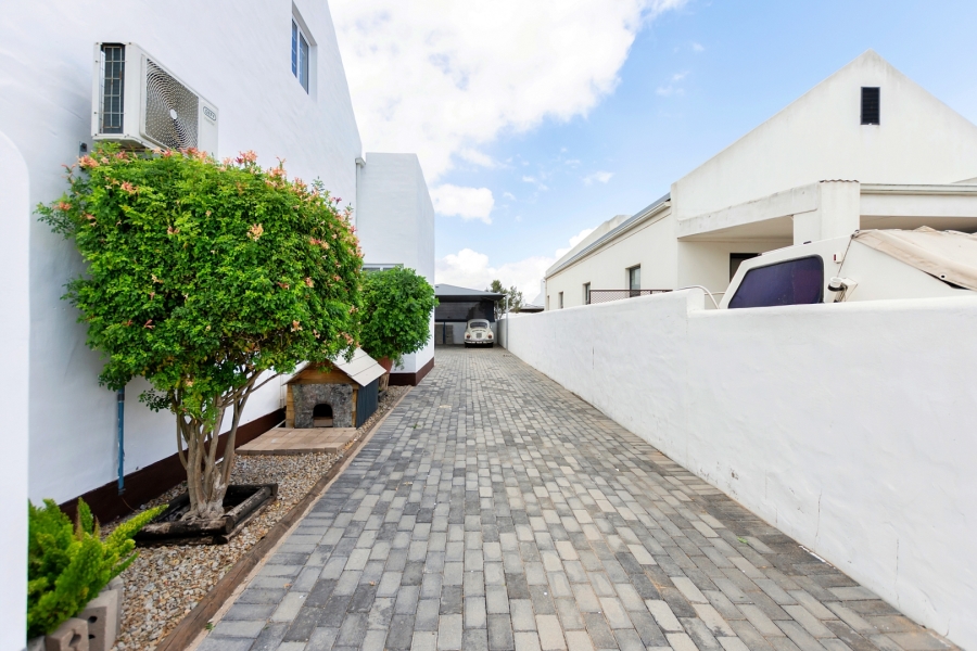 3 Bedroom Property for Sale in Laaiplek Western Cape